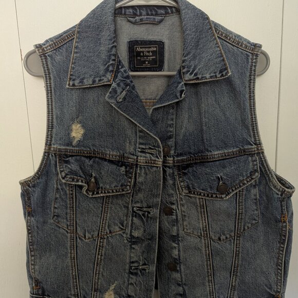Abercrombie & Fitch Distressed Women's Denim Jean Vest – Size Medium - Picture 2 of 5